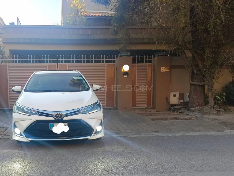 Toyota Corolla 2021 for Sale in Islamabad Image-1