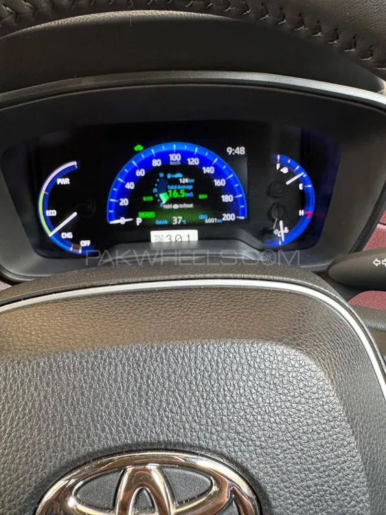 Toyota Corolla Cross 2024 for Sale in Lahore Image-1