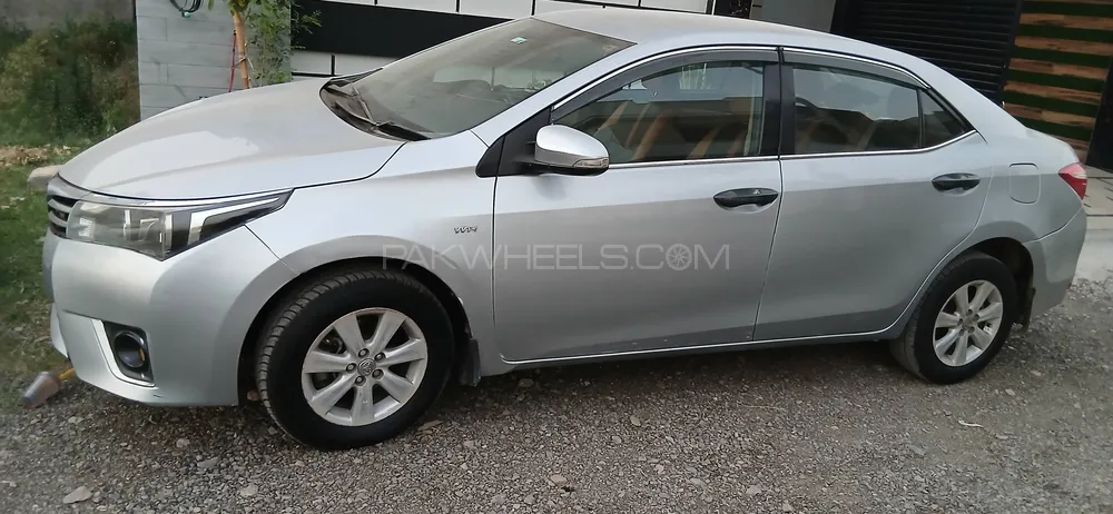 Toyota Corolla 2015 for Sale in Gujranwala Image-1