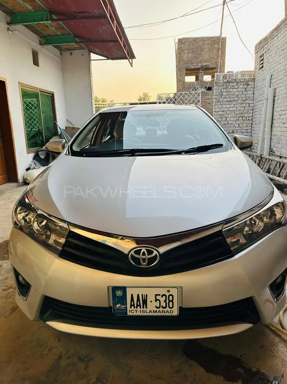 Toyota Corolla 2016 for Sale in Peshawar Image-1