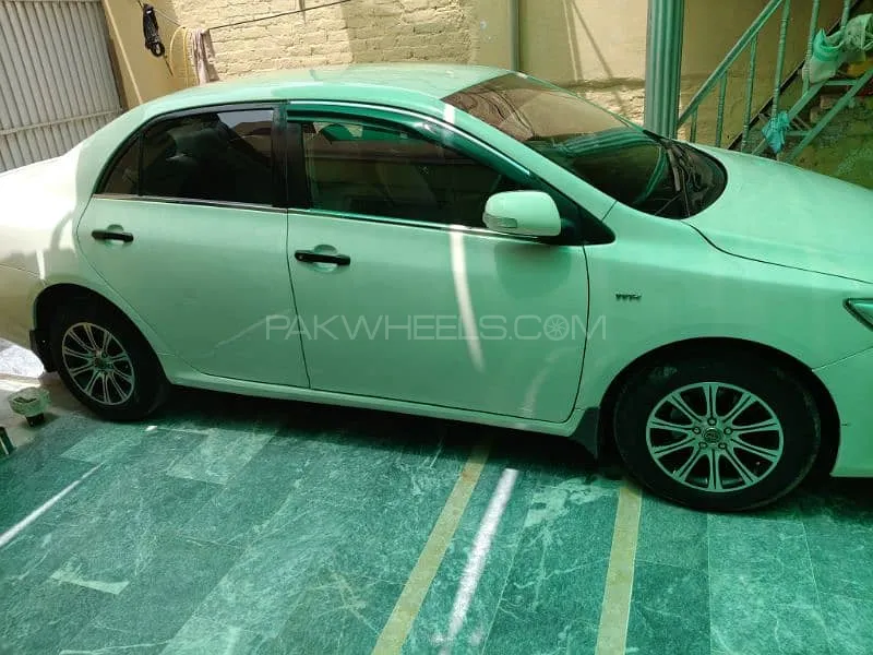 Toyota Corolla 2013 for Sale in Dera Ghazi Khan Image-1