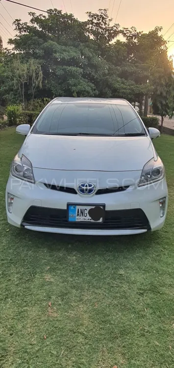 Toyota Prius 2015 for Sale in Faisalabad Image-1