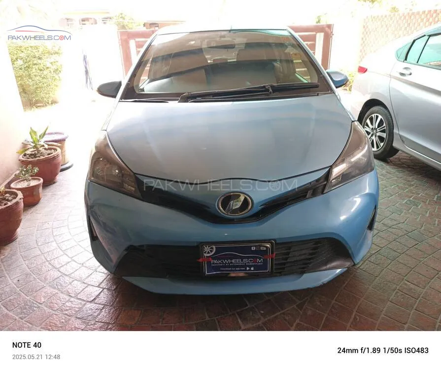 Toyota Vitz 2015 for Sale in Lahore Image-1