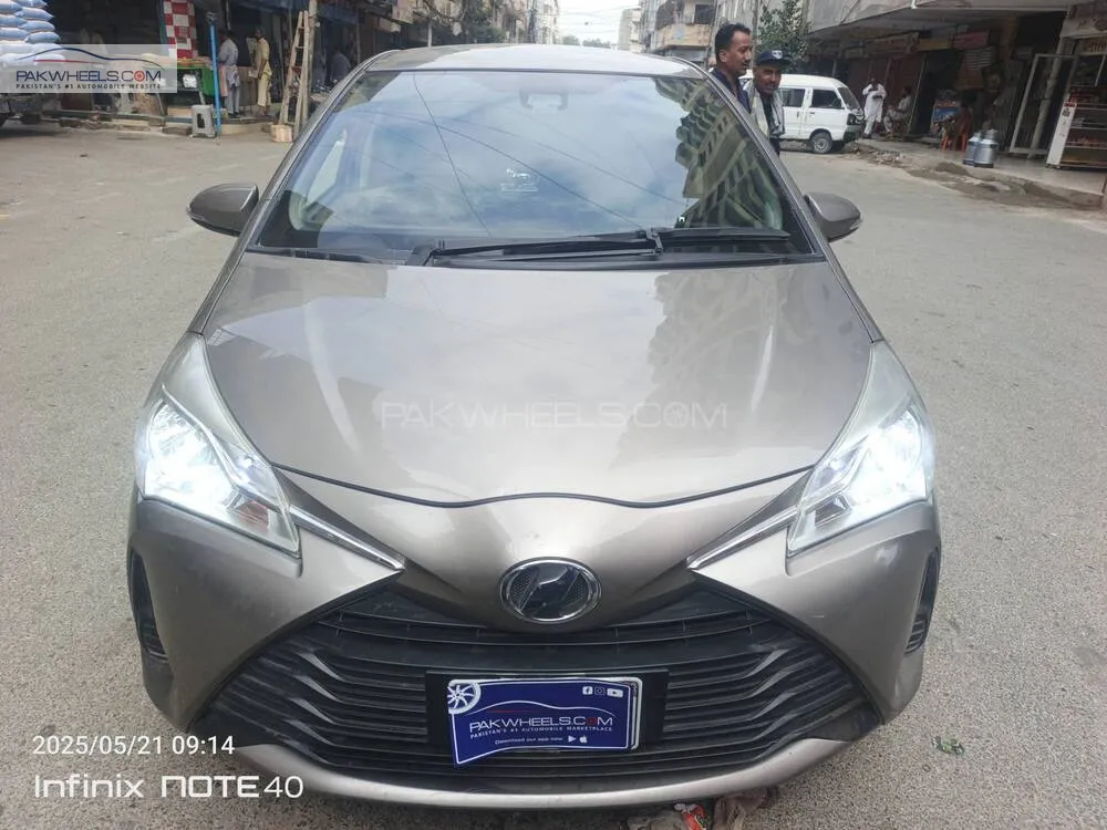 Toyota Vitz 2018 for Sale in Karachi Image-1