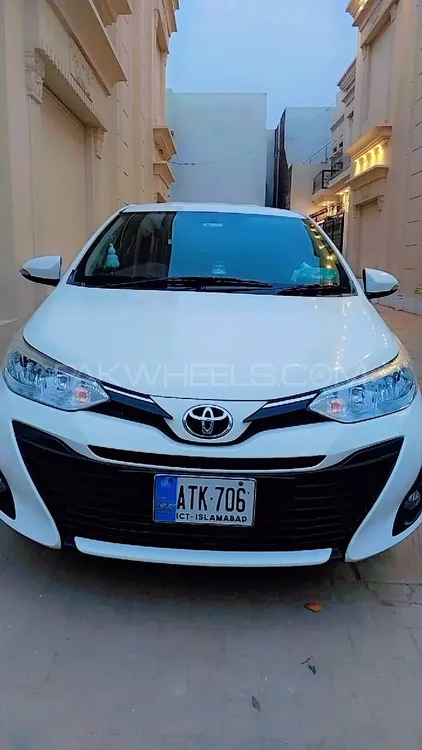 Toyota Yaris Sedan 2021 for Sale in Pir mahal Image-1