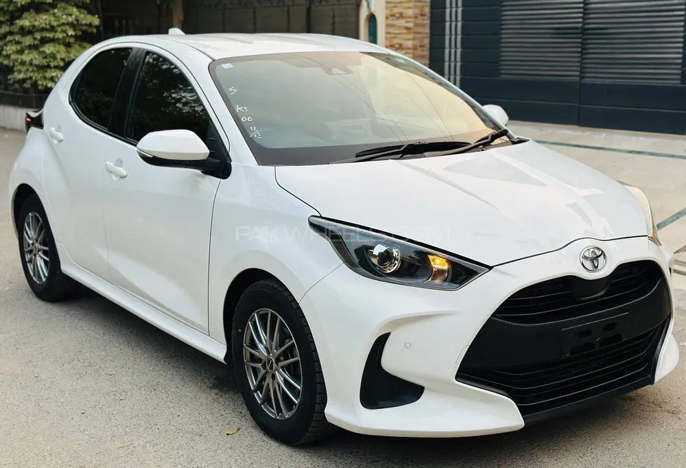 Toyota Yaris Hatchback 2021 for Sale in Lahore Image-1
