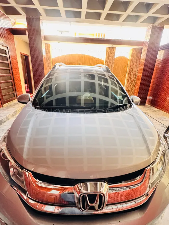 Honda BR-V 2017 for Sale in Jamshoro Image-1