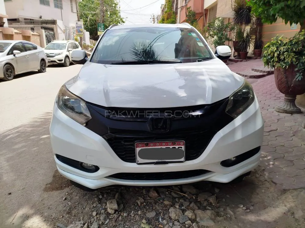 Honda Vezel 2014 for Sale in Karachi Image-1