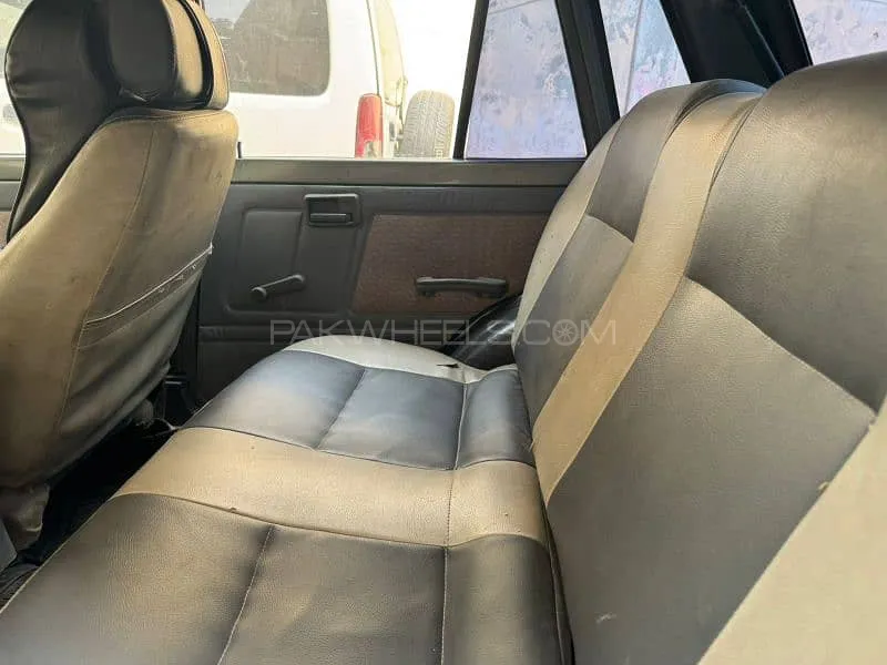 Suzuki Mehran 2013 for Sale in Lahore Image-1