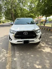 Toyota Hilux Revo V Automatic 2.8 2021 for Sale