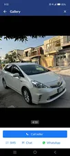 Toyota Prius Alpha G 2012 for Sale