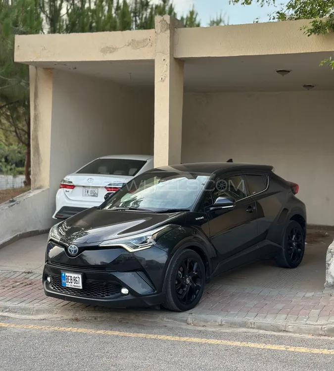Toyota C-HR 2019 for Sale in Islamabad Image-1