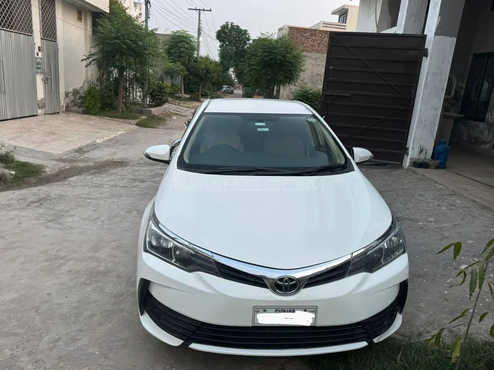 Toyota Corolla 2018 for Sale in Jhang Image-1