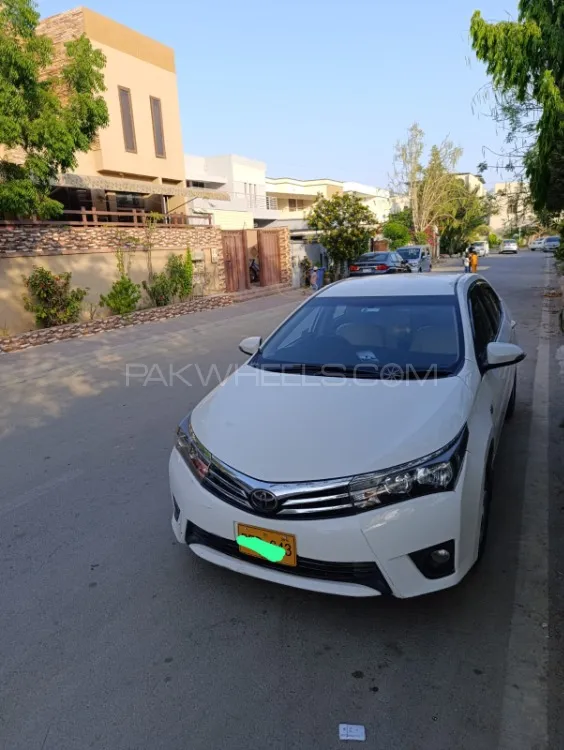 Toyota Corolla 2016 for Sale in Karachi Image-1