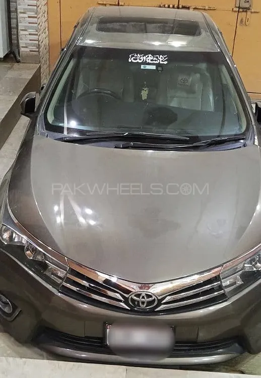 Toyota Corolla 2017 for Sale in Karachi Image-1