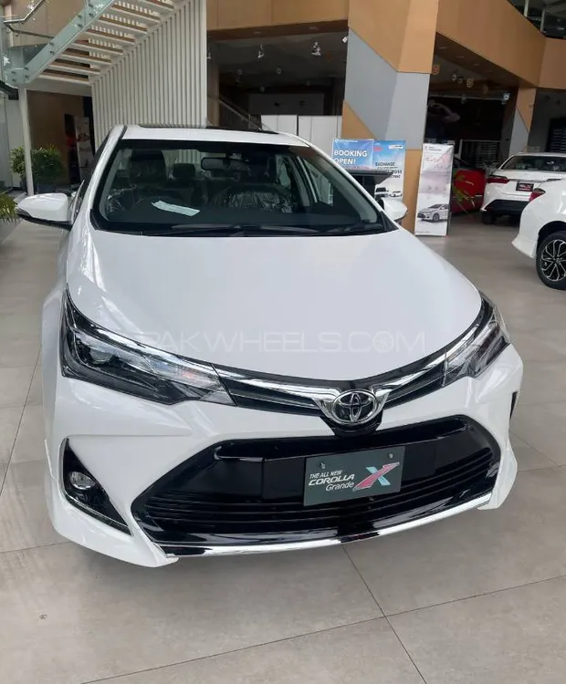 Toyota Corolla 2025 for Sale in Islamabad Image-1