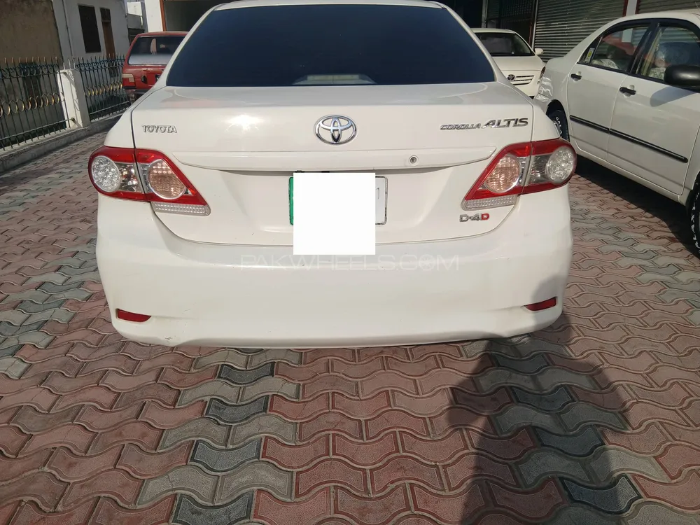 Toyota Corolla 2011 for Sale in Charsadda Image-1