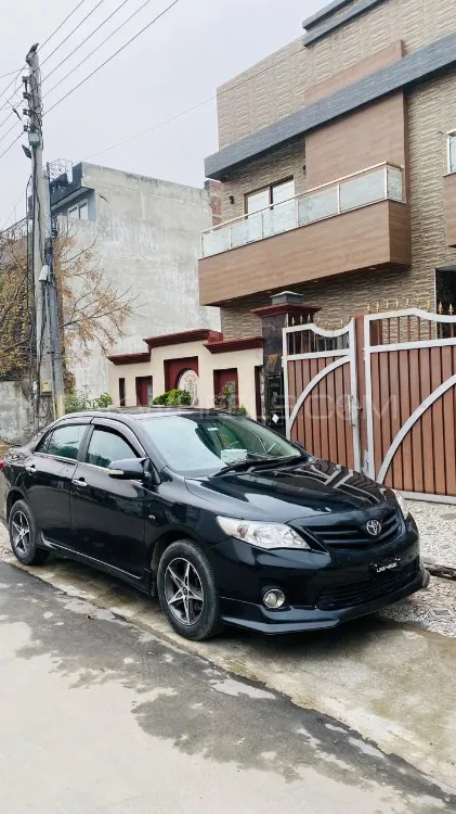 Toyota Corolla 2013 for Sale in Lahore Image-1