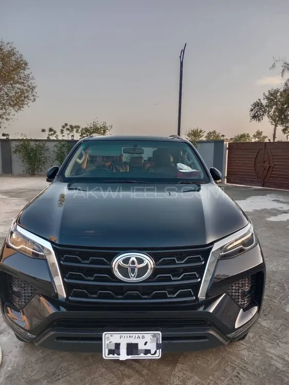 Toyota Fortuner 2025 for Sale in Sahiwal Image-1