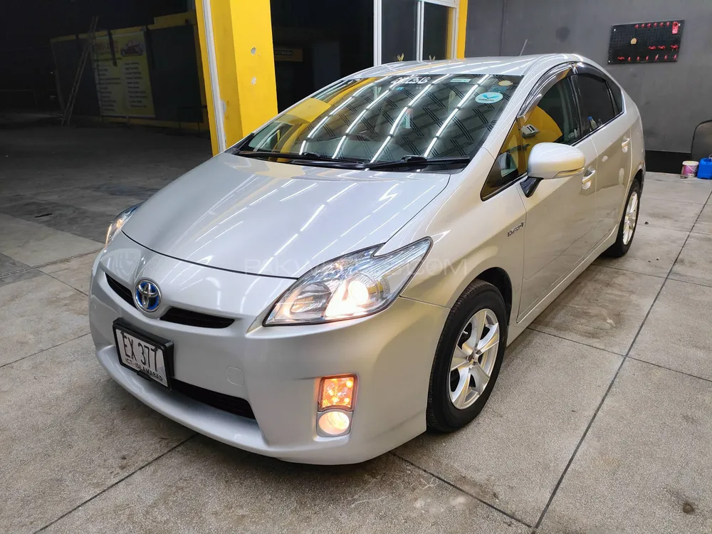 Toyota Prius 2011 for Sale in Islamabad Image-1