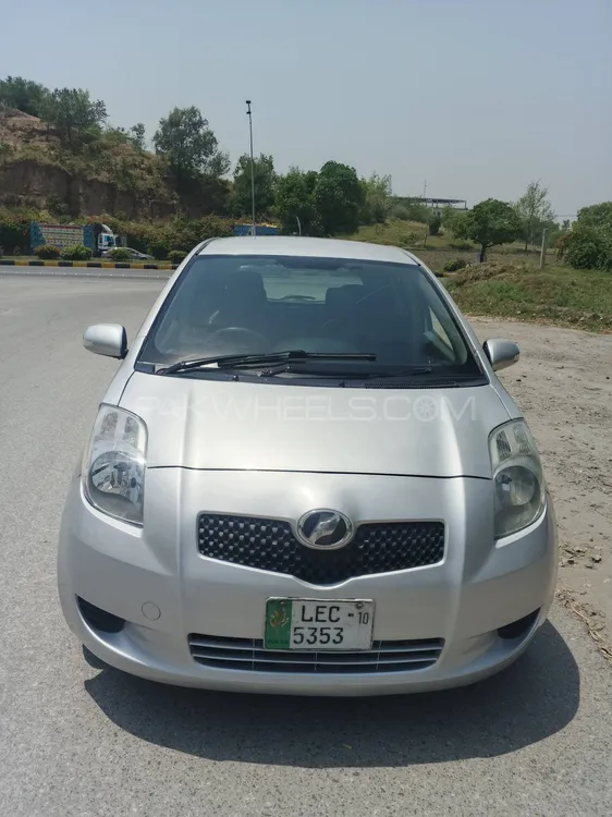 Toyota Vitz 2007 for Sale in Swabi Image-1