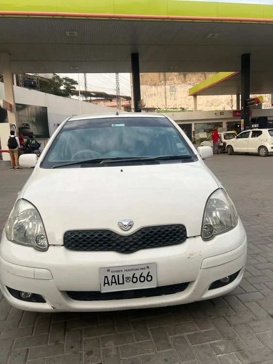 Toyota Vitz 2002 for Sale in Islamabad Image-1
