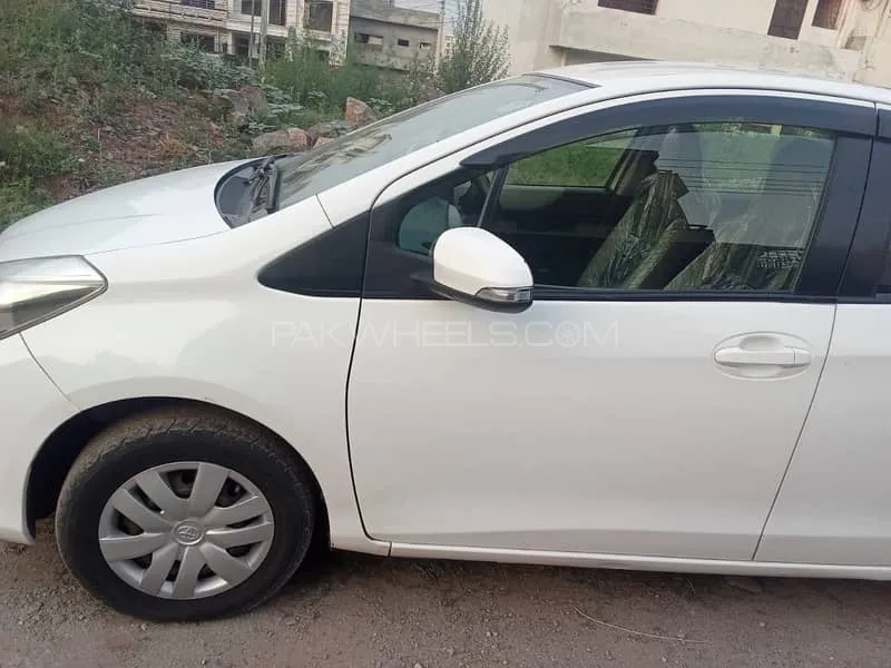 Toyota Vitz 2012 for Sale in Islamabad Image-1