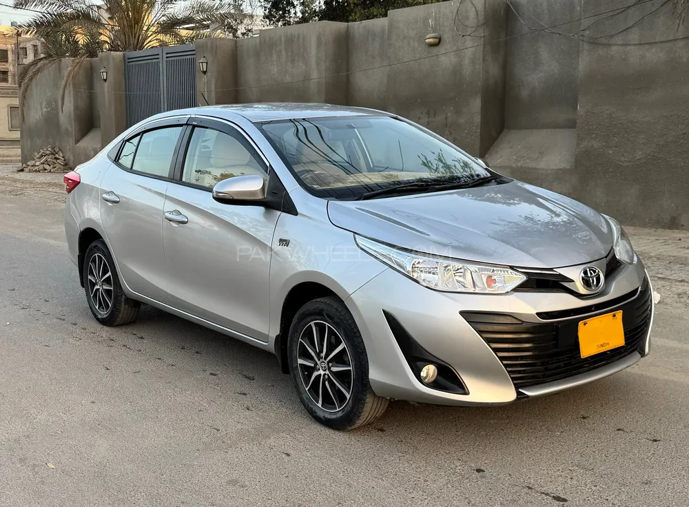 Toyota Yaris Sedan 2020 for Sale in Karachi Image-1