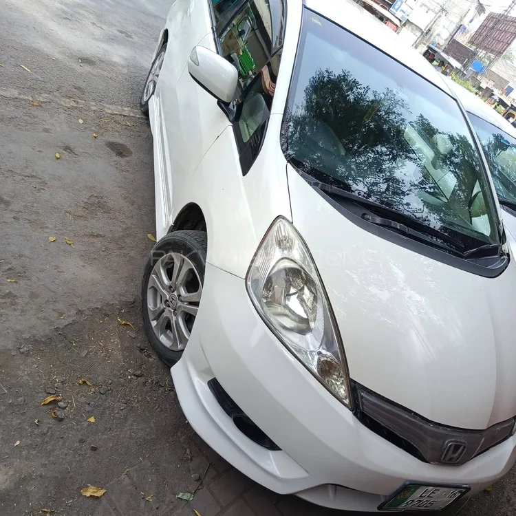 Honda Fit 2011 for Sale in Faisalabad Image-1