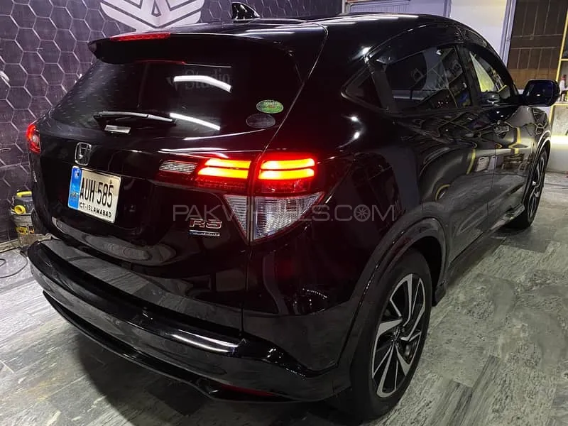 Honda Vezel 2016 for Sale in Islamabad Image-1
