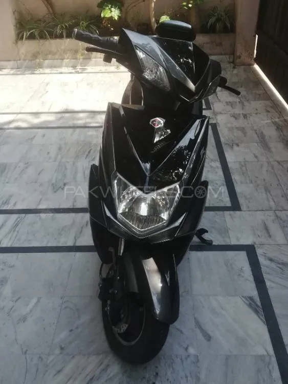 Lectrix Scooty 2024 for Sale Image-1