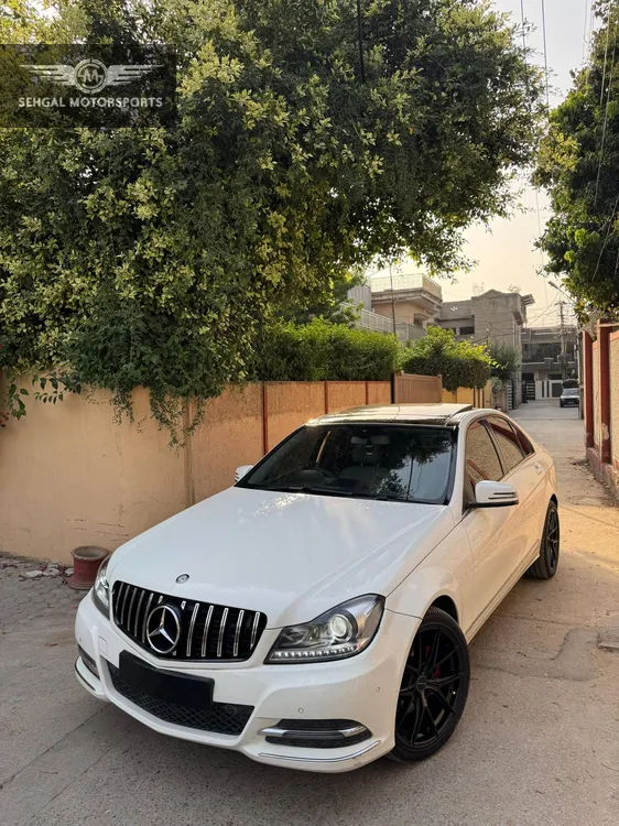 Mercedes Benz C Class 2013 for Sale in Islamabad Image-1