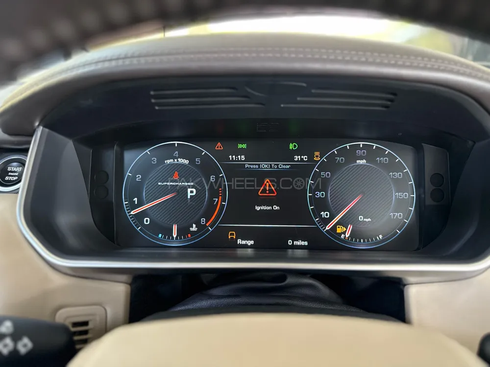 Range Rover Sport 2016 for Sale in Karachi Range Rover Sport 2016 for Sale in Karachi Image-11