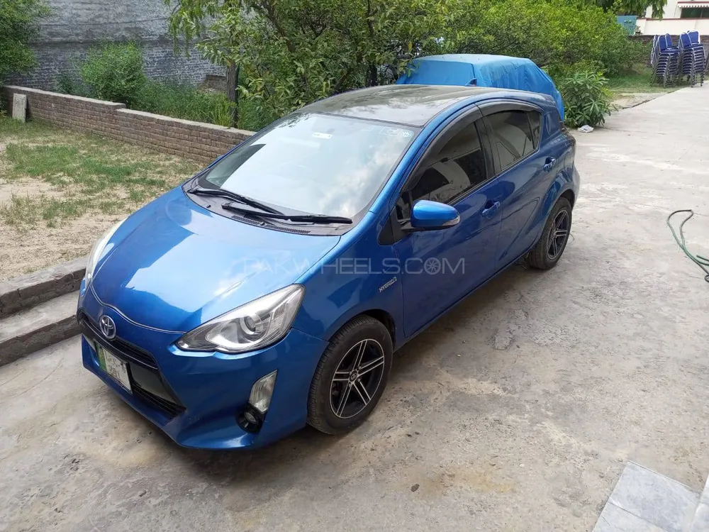 Toyota Aqua 2015 for Sale in Gujranwala Image-1