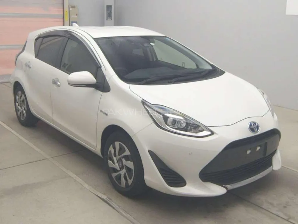 Toyota Aqua 2020 for Sale in Hyderabad Image-1