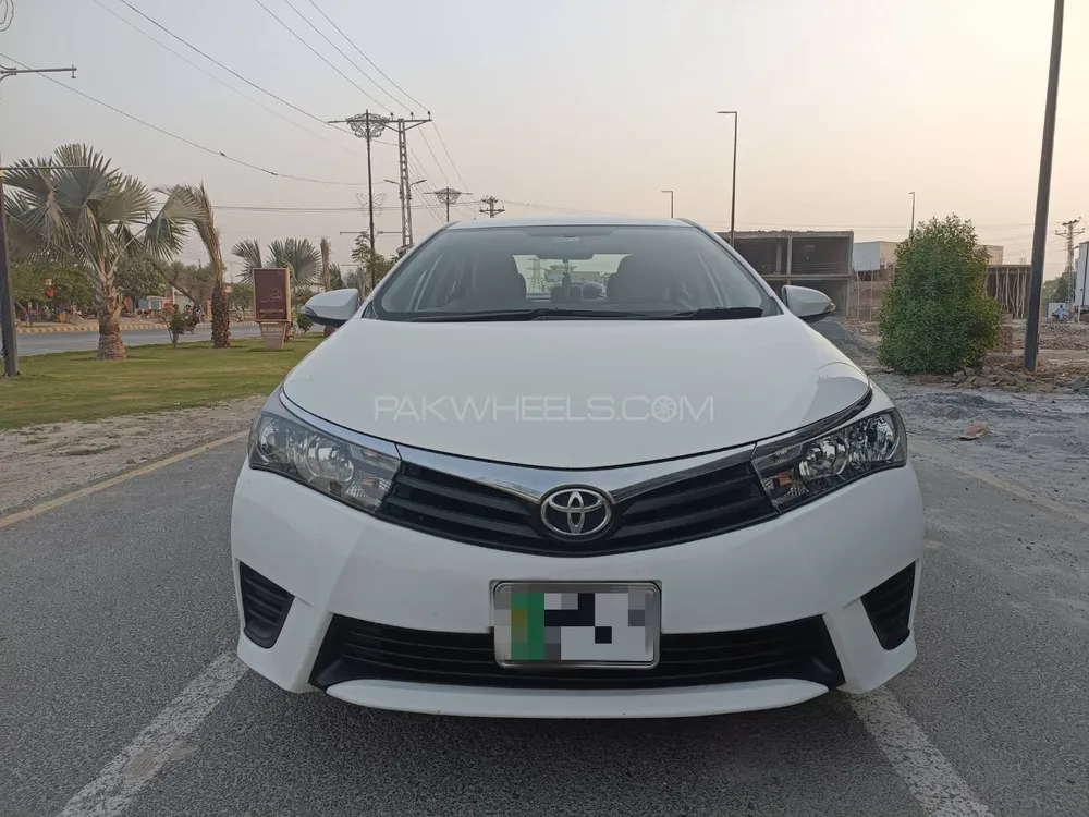 Toyota Corolla 2016 for Sale in Burewala Image-1