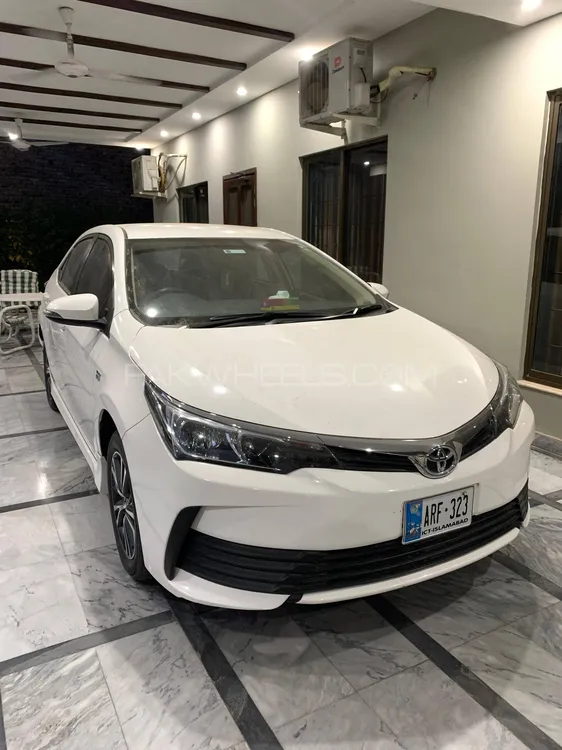 Toyota Corolla 2020 for Sale in Peshawar Image-1