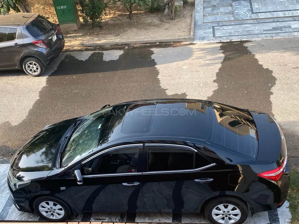 Toyota Corolla 2015 for Sale in Lahore Image-1