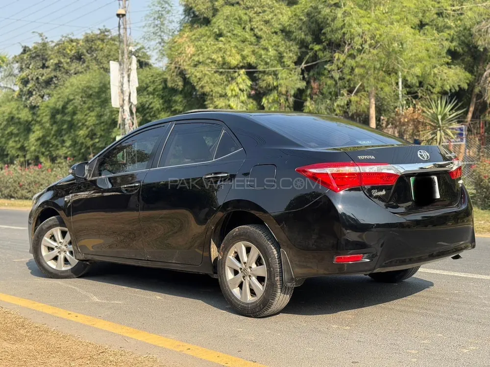 Toyota Corolla 2016 for Sale in Lahore Image-1