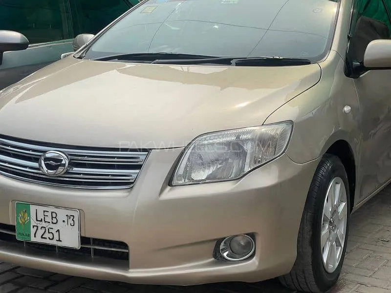 Toyota Corolla Axio 2013 for Sale in Gujranwala Image-1