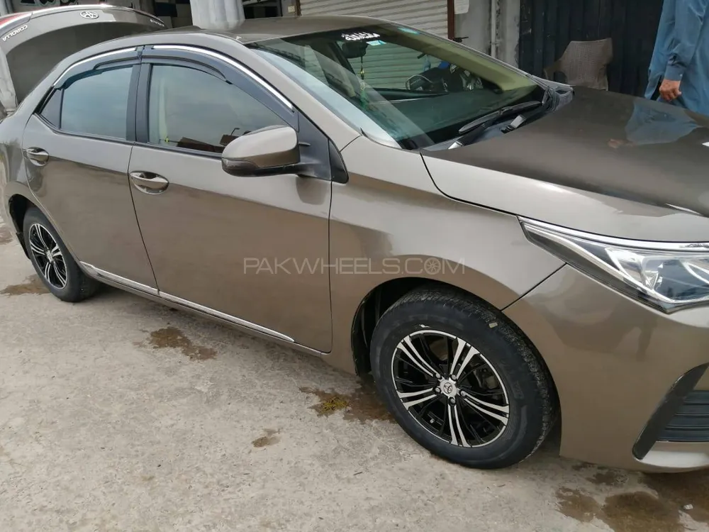 Toyota Corolla 2018 for Sale in Gujranwala Image-1
