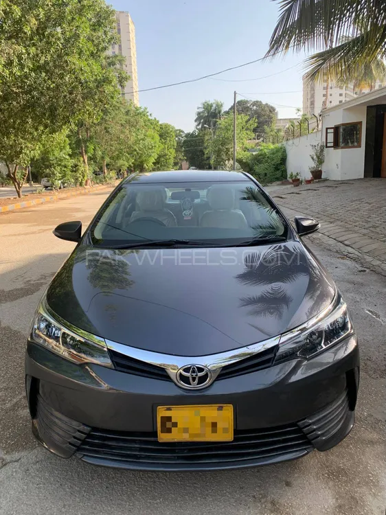 Toyota Corolla 2017 for Sale in Karachi Image-1