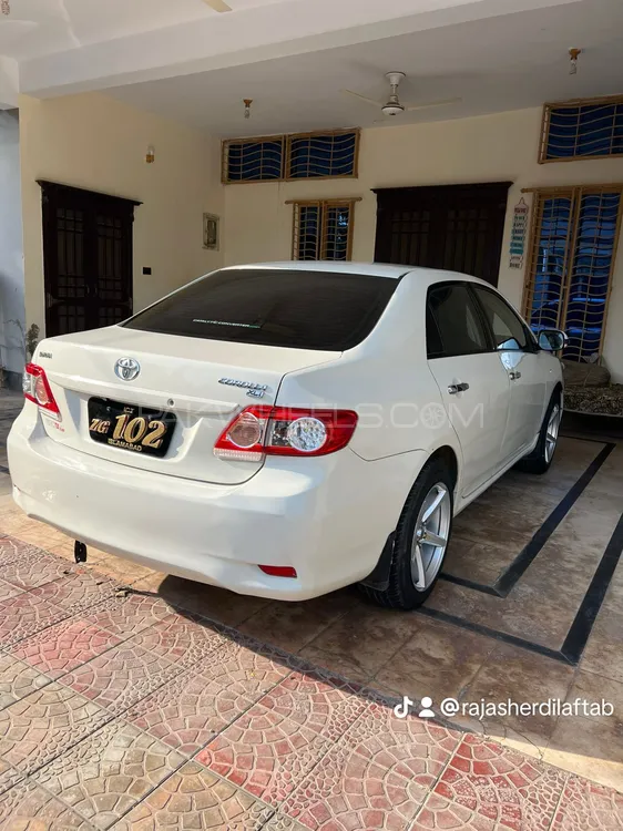 Toyota Corolla 2013 for Sale in Islamabad Image-1
