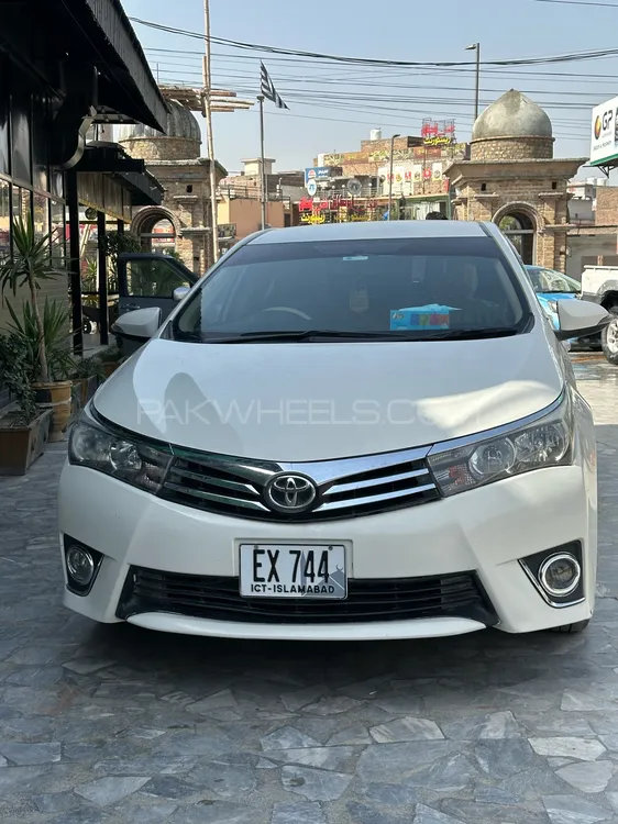 Toyota Corolla 2015 for Sale in Charsadda Image-1