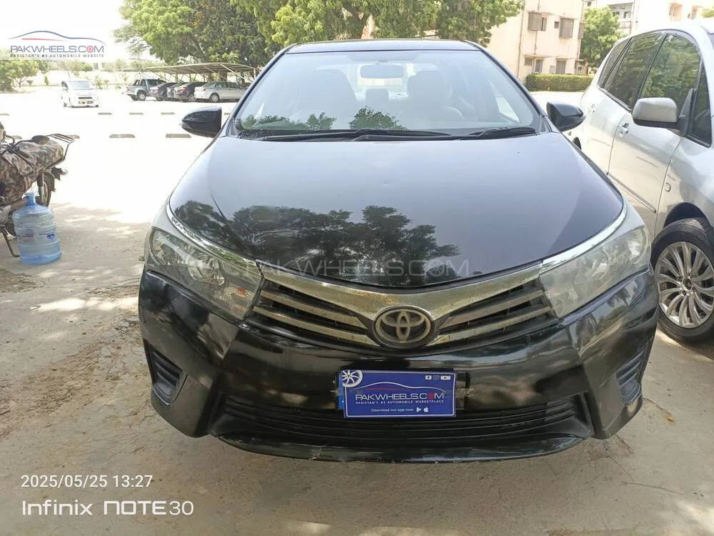 Toyota Corolla 2015 for Sale in Karachi Image-1