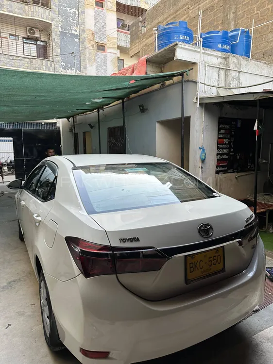 Toyota Corolla 2017 for Sale in Karachi Image-1