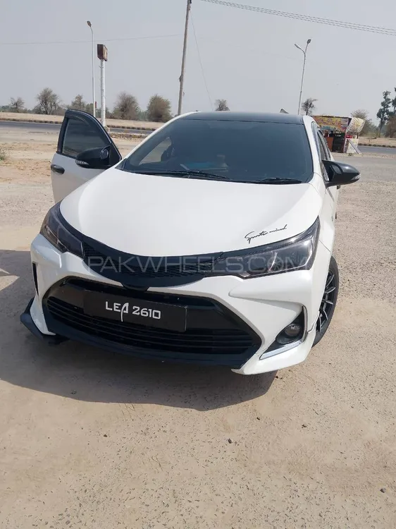 Toyota Corolla 2017 for Sale in Burewala Image-1