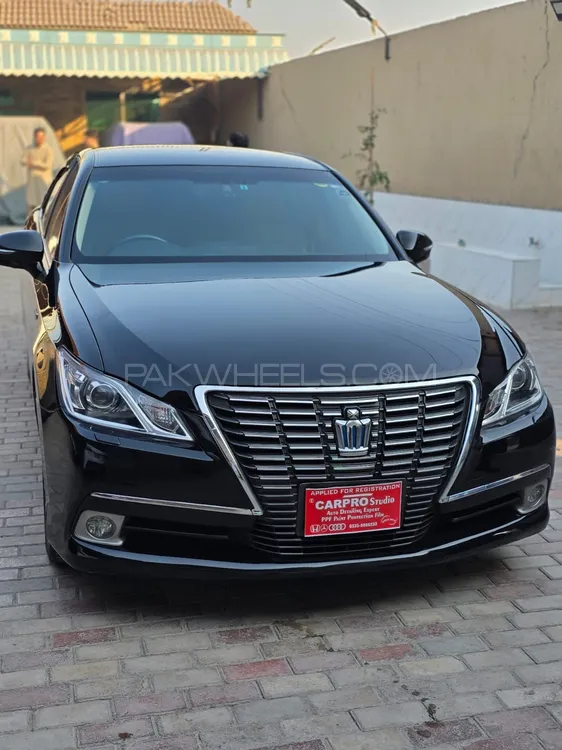 Toyota Crown 2013 for Sale in Karachi Image-1