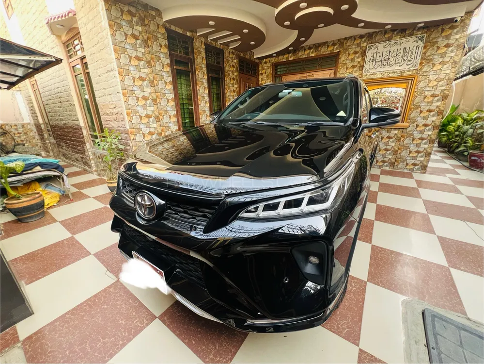 Toyota Fortuner 2023 for Sale in Karachi Image-1