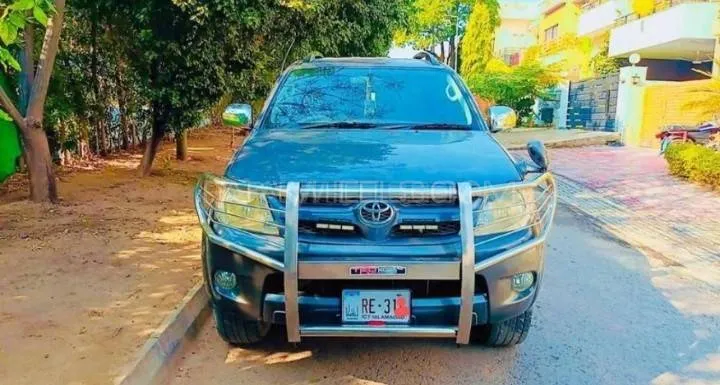 Toyota Hilux 2011 for Sale in Islamabad Image-1